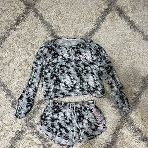 Hurley women’s size small pajama set size small